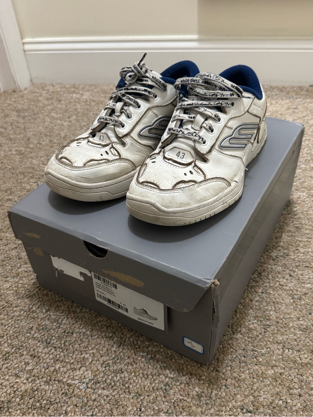Balenciaga Hamptoms White and Navy Men's Athletic Sneakers